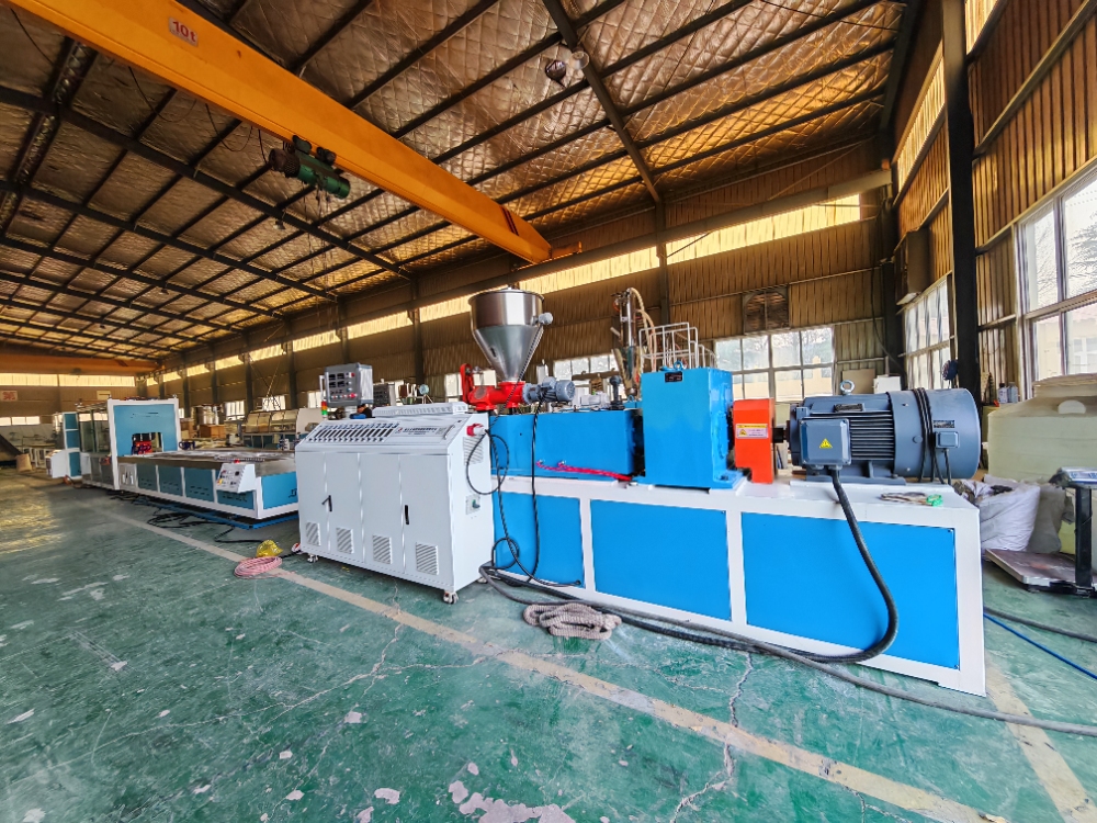Plastic Profile Machine Manufacturer Redefines Sustainable Extrusion Excellence